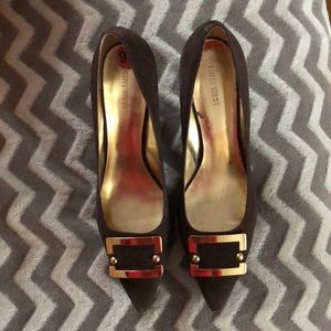 Brown suede Nine West kitten heels
